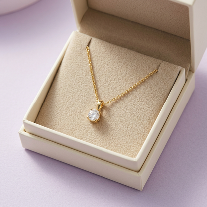 Solitaire necklace in unbranded ivory box